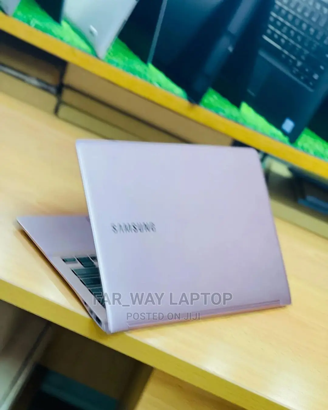 New Laptop Samsung Chromebook Pro 8GB Intel Core I5 SSD 256GB