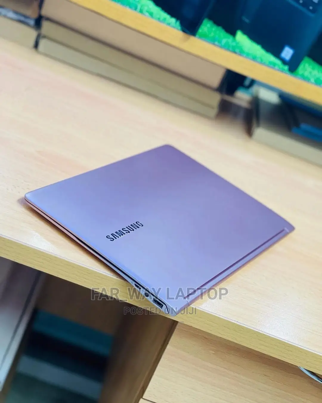 New Laptop Samsung Chromebook Pro 8GB Intel Core I5 SSD 256GB