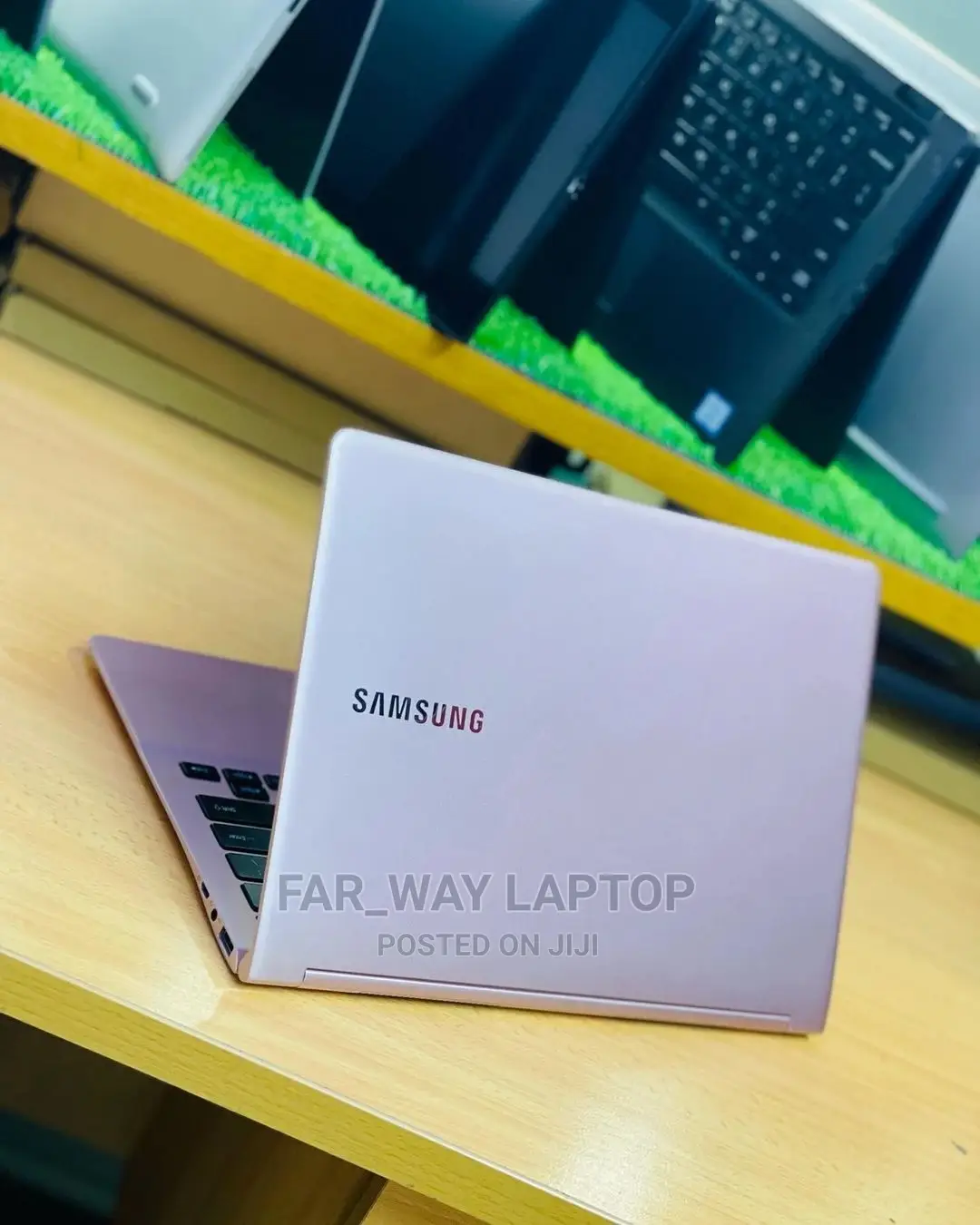 New Laptop Samsung Chromebook Pro 8GB Intel Core I5 SSD 256GB
