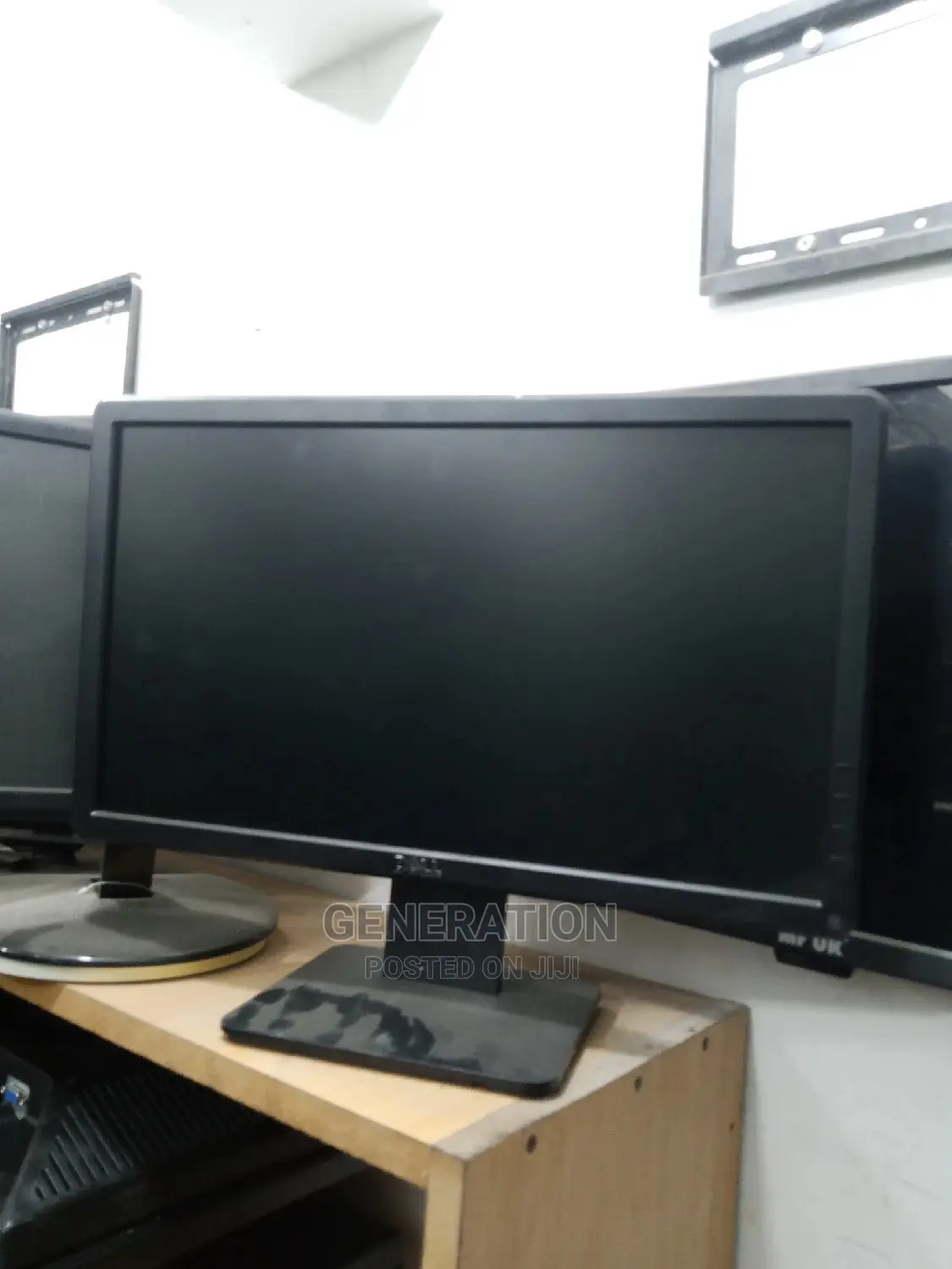 Dell,Hp,Acer Monitors Available