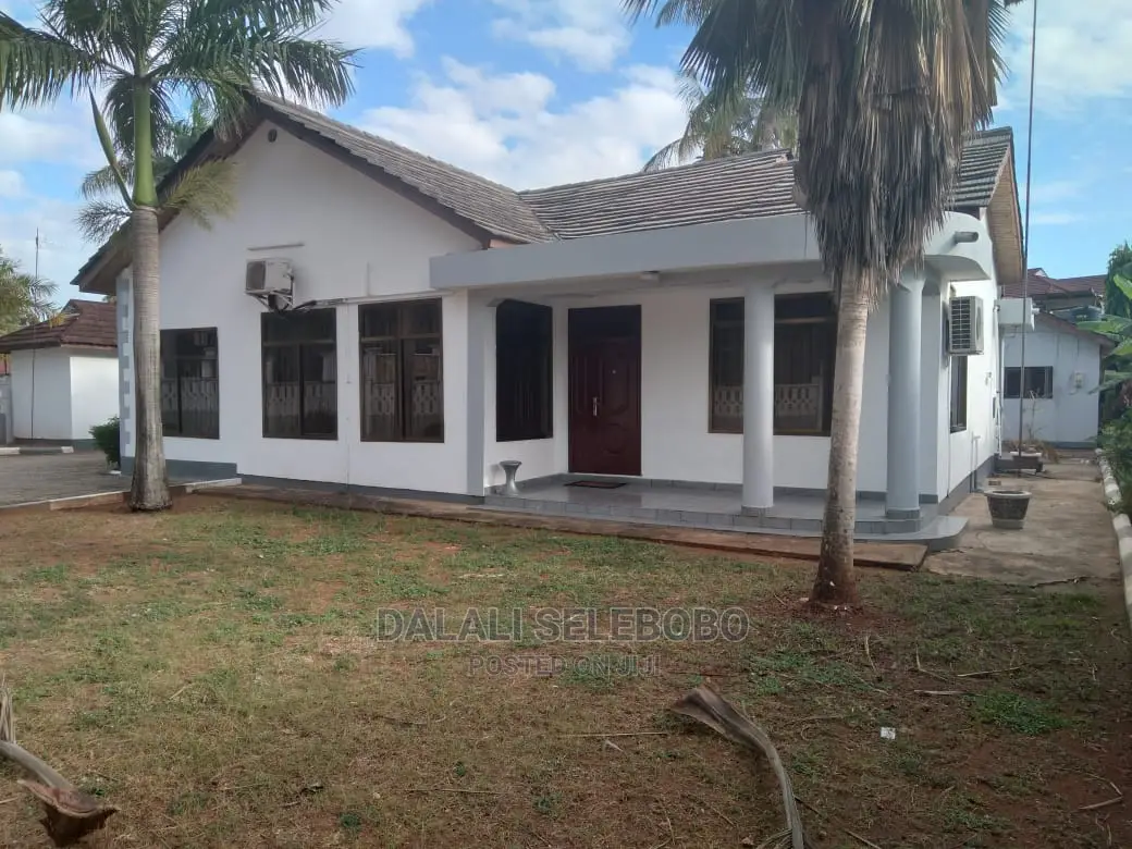 5bdrm Bungalow in Tegeta Masaiti, Kinondoni for Sale