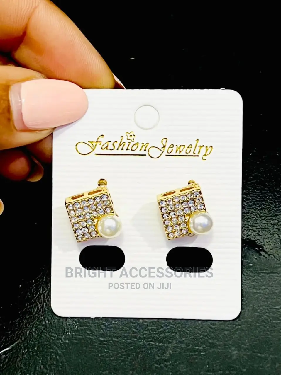 Hereni/ Earrings