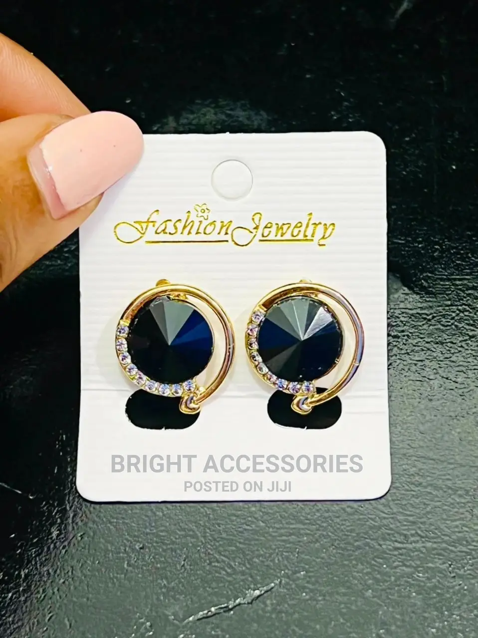 Hereni/ Earrings