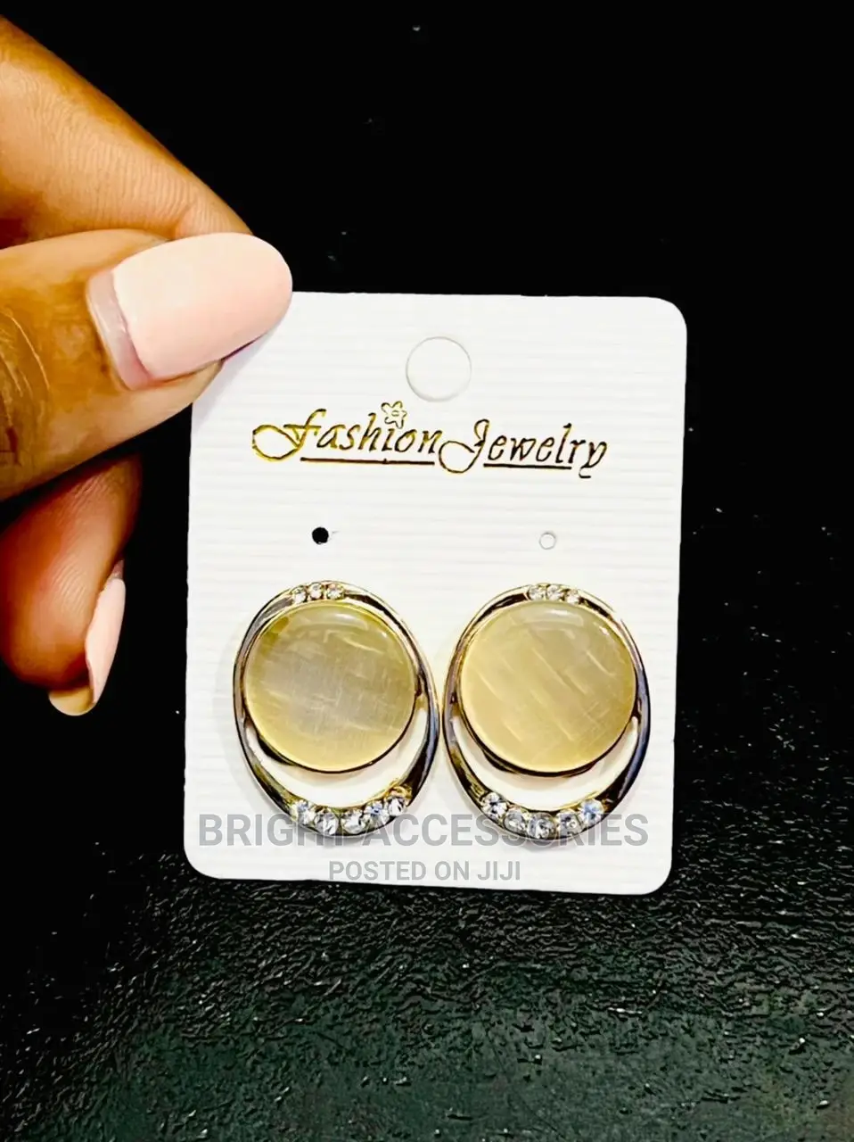 Hereni/ Earrings