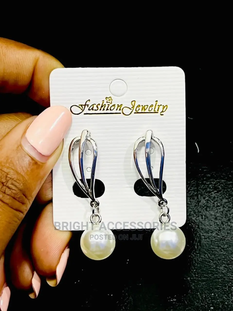 Hereni/ Earrings