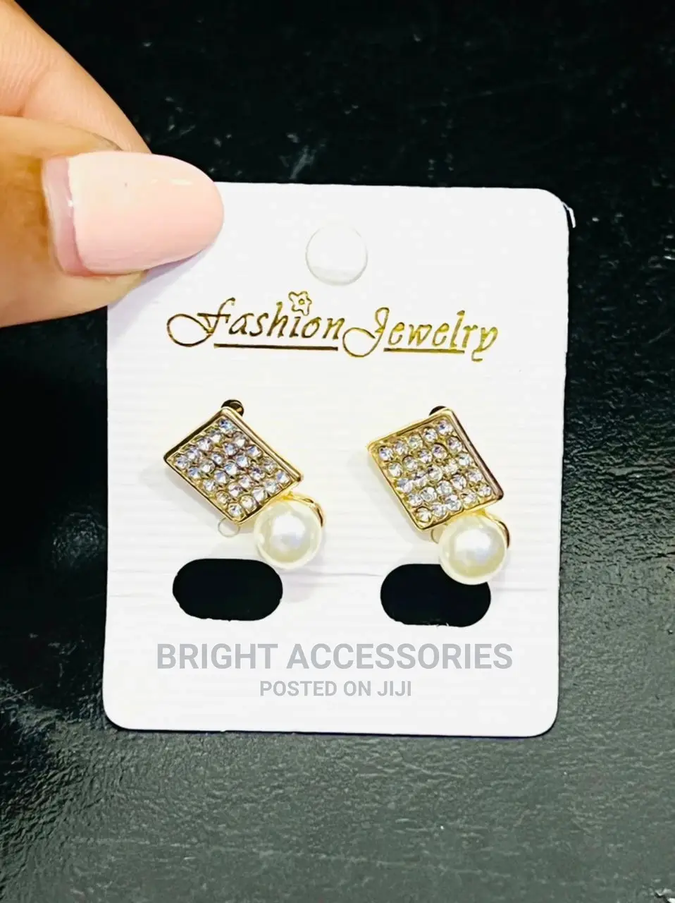 Hereni/ Earrings