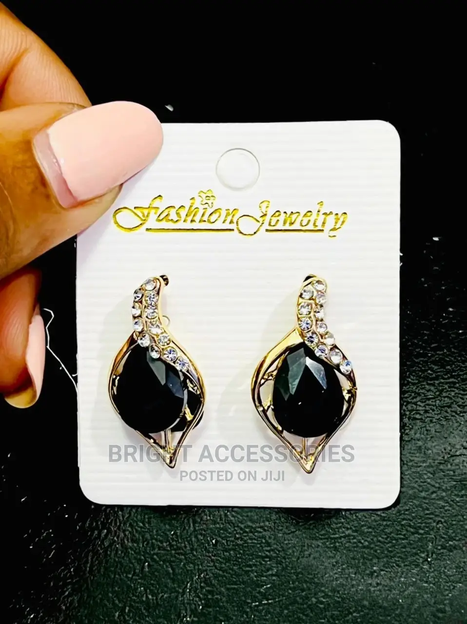 Hereni/ Earrings
