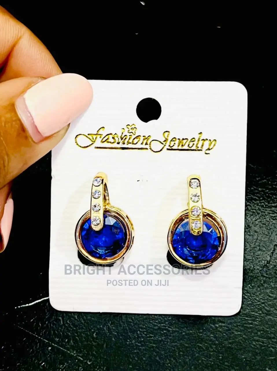 Hereni/ Earrings