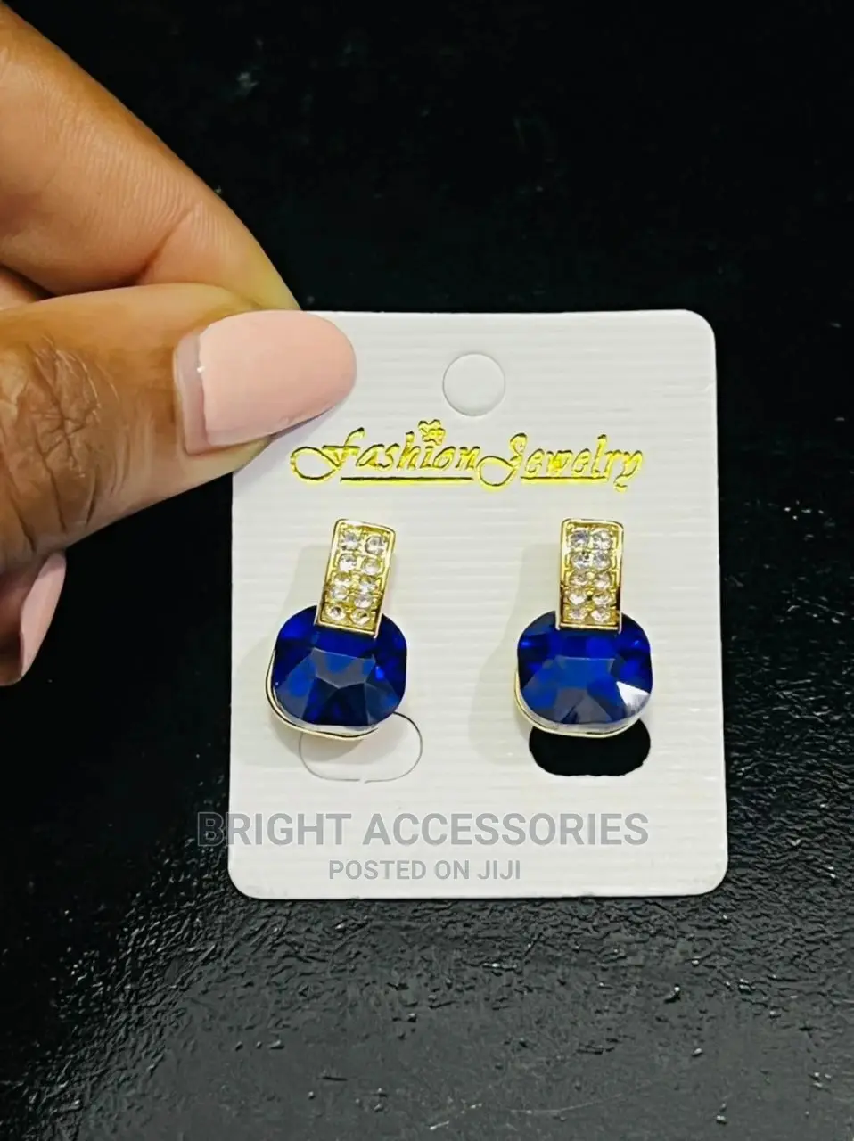 Hereni/ Earrings