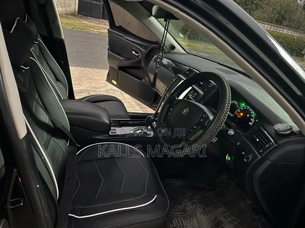 Toyota Crown 2007 Black