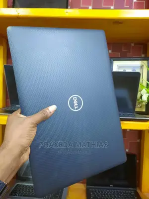 New Laptop Dell Inspiron 15 3593 8GB Intel Core I5 HDD 1T