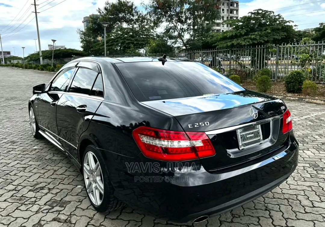 Mercedes-Benz E250 2011 Black