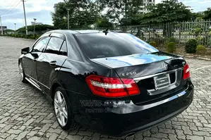 Mercedes-Benz E250 2011 Black