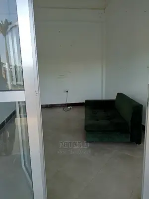 Frame Inaangalia Barabara