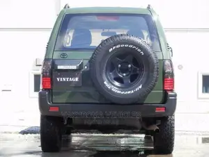 Toyota Land Cruiser Prado 2000 Green