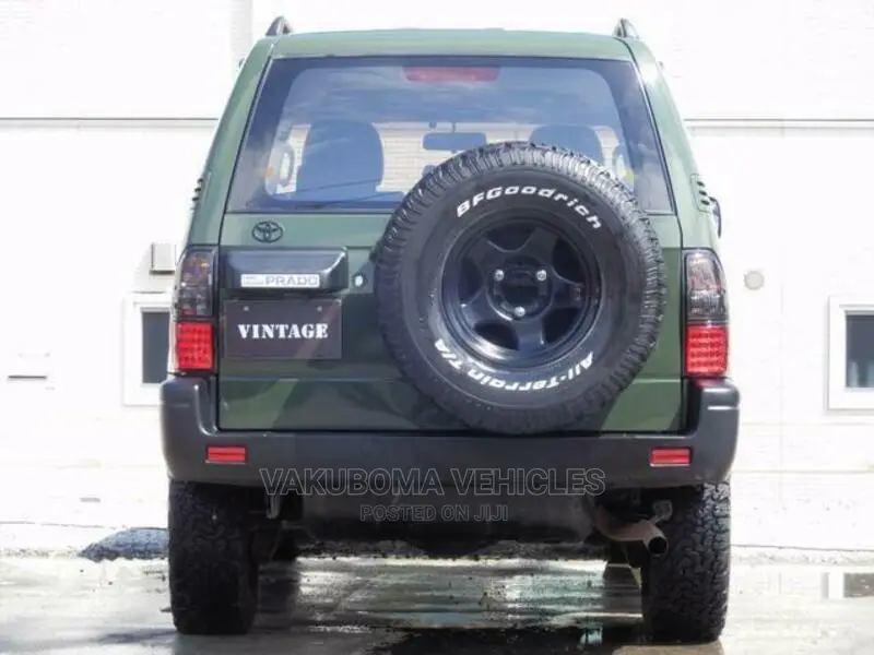 Toyota Land Cruiser Prado 2000 Green