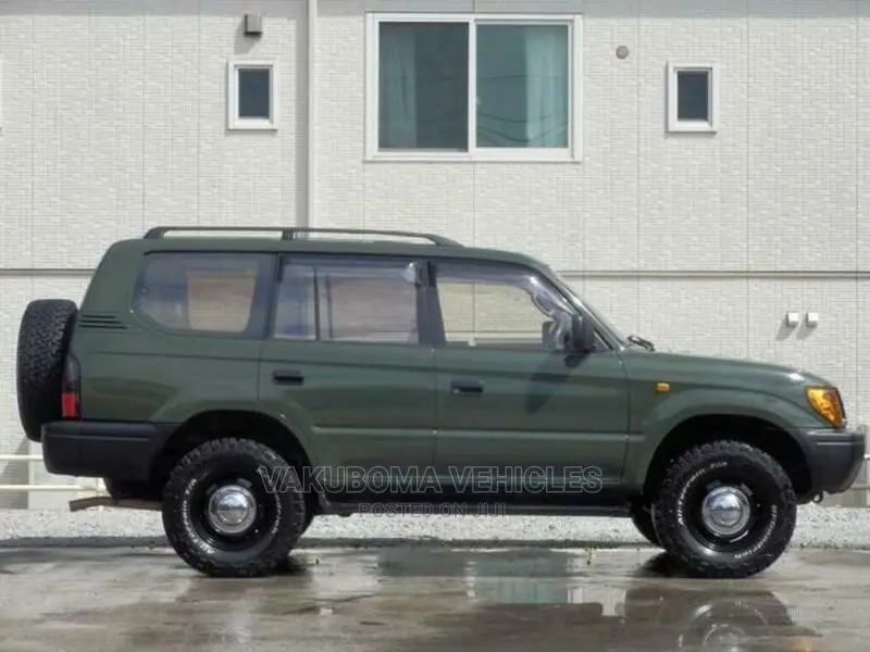 Toyota Land Cruiser Prado 2000 Green