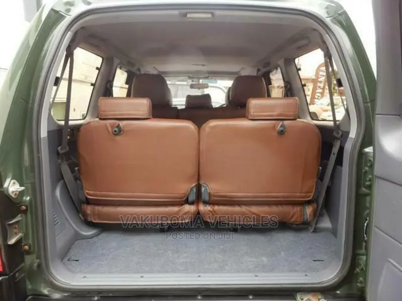 Toyota Land Cruiser Prado 2000 Green
