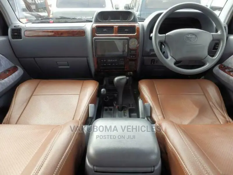 Toyota Land Cruiser Prado 2000 Green