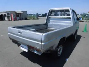 Toyota Lite-Ace 2000 Silver