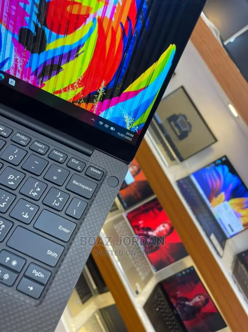 New Laptop Dell XPS 13 7390 16GB Intel Core I7 SSD 512GB