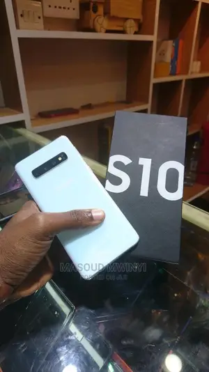 New Samsung Galaxy S10 128 GB White