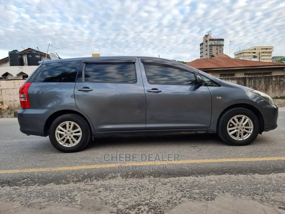 Toyota Wish 2005 Gray