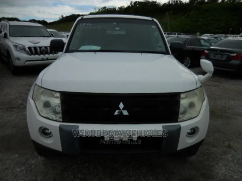 Mitsubishi Pajero 2007 White