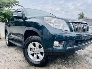 Toyota Land Cruiser 2010 Black