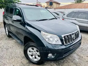 Toyota Land Cruiser 2010 Black