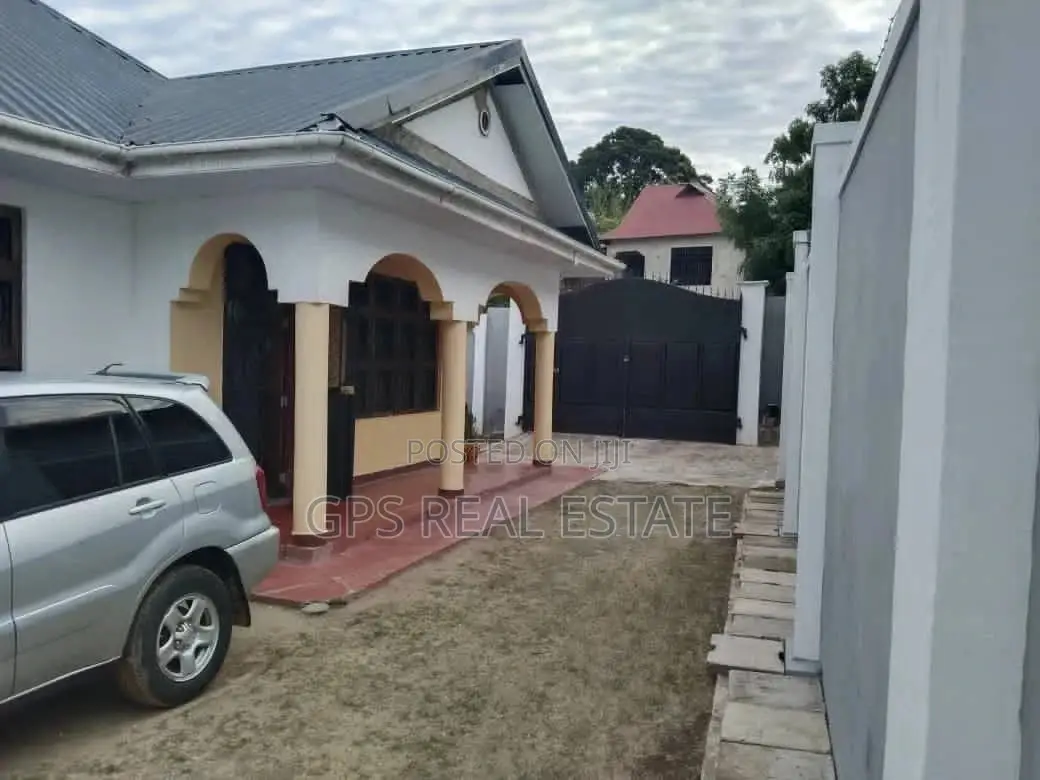 2bdrm House in Maxposh, Kinondoni for Sale