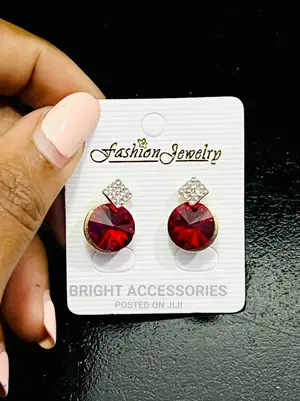 Hereni/ Earrings