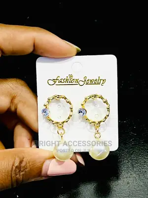 Hereni/ Earrings