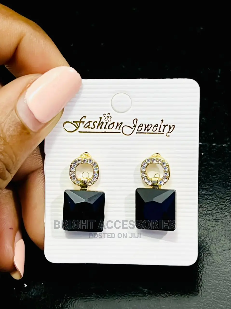Hereni/ Earrings