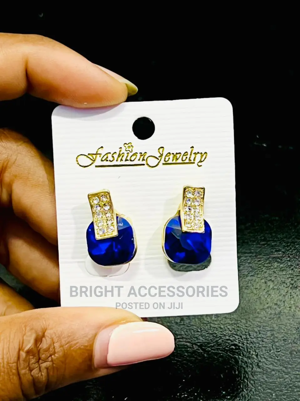 Hereni/ Earrings