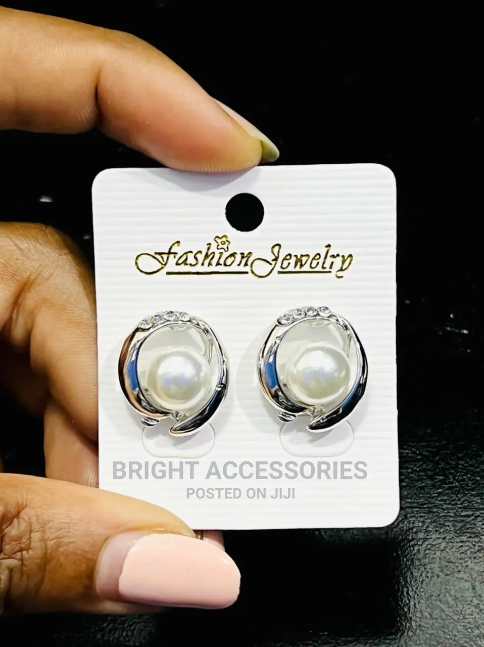Hereni/ Earrings