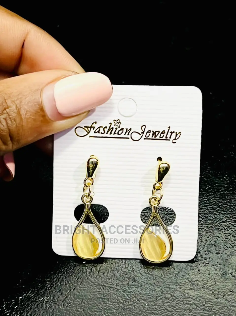 Hereni/ Earrings