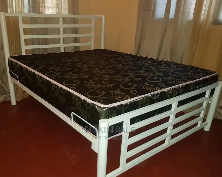 Kitanda Kizuri Sana Simple