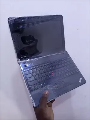 Laptop Lenovo ThinkPad X131e 4GB Intel Core I3 HDD 320GB