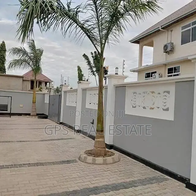 3bdrm House in Maxposh, Kinondoni for Sale