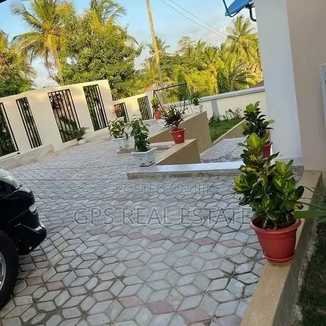 3bdrm House in Maxposh, Kinondoni for Sale