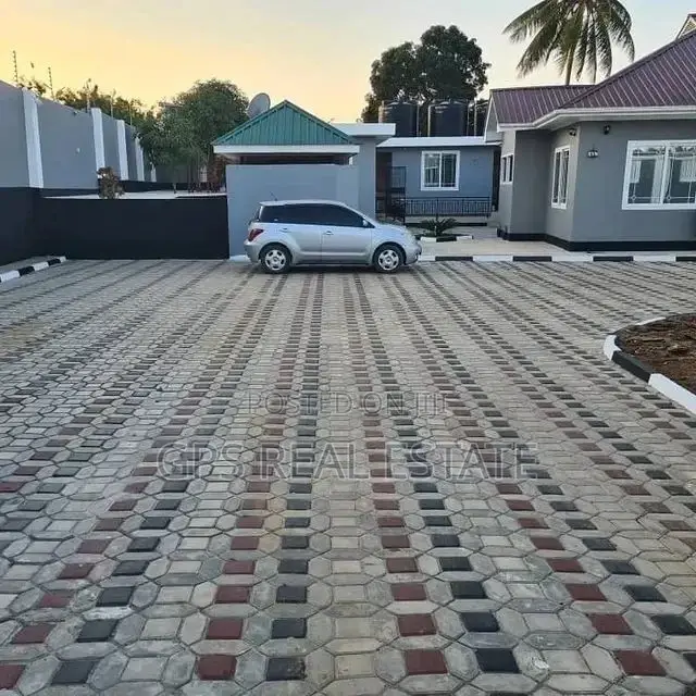 3bdrm House in Maxposh, Kinondoni for Sale