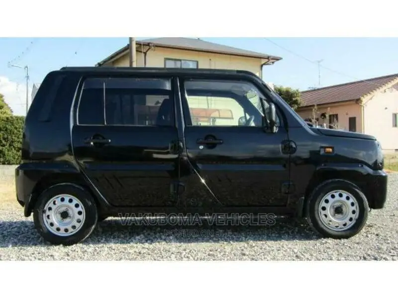 Daihatsu Mira 2000 Black