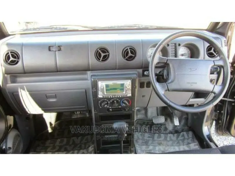 Daihatsu Mira 2000 Black