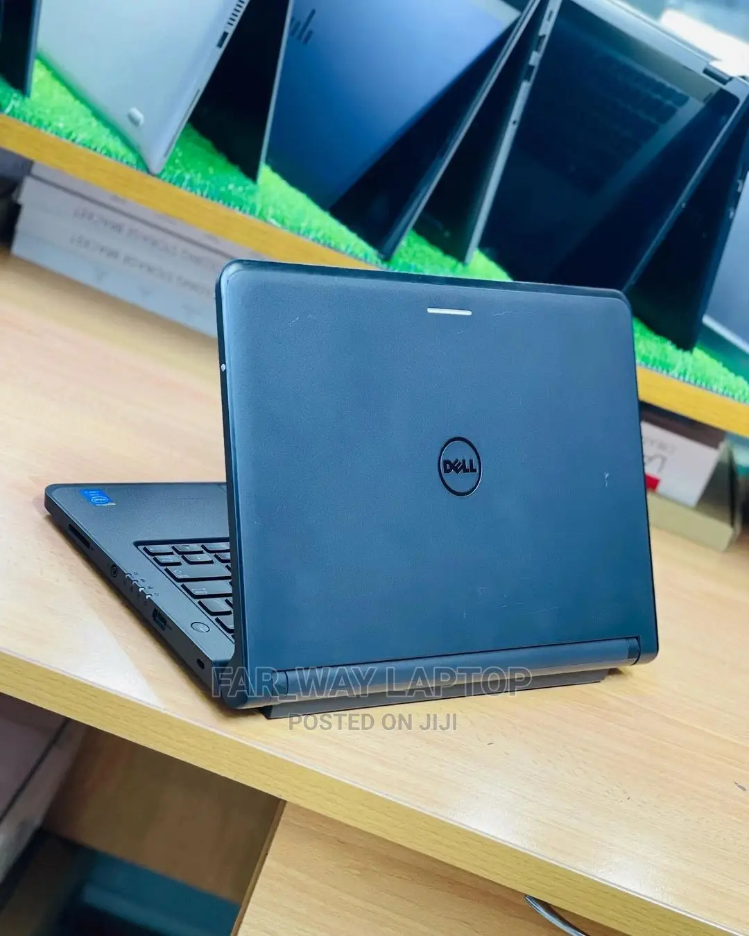 New Laptop Dell Latitude 13 3340 4GB Intel Core I3 HDD 500GB