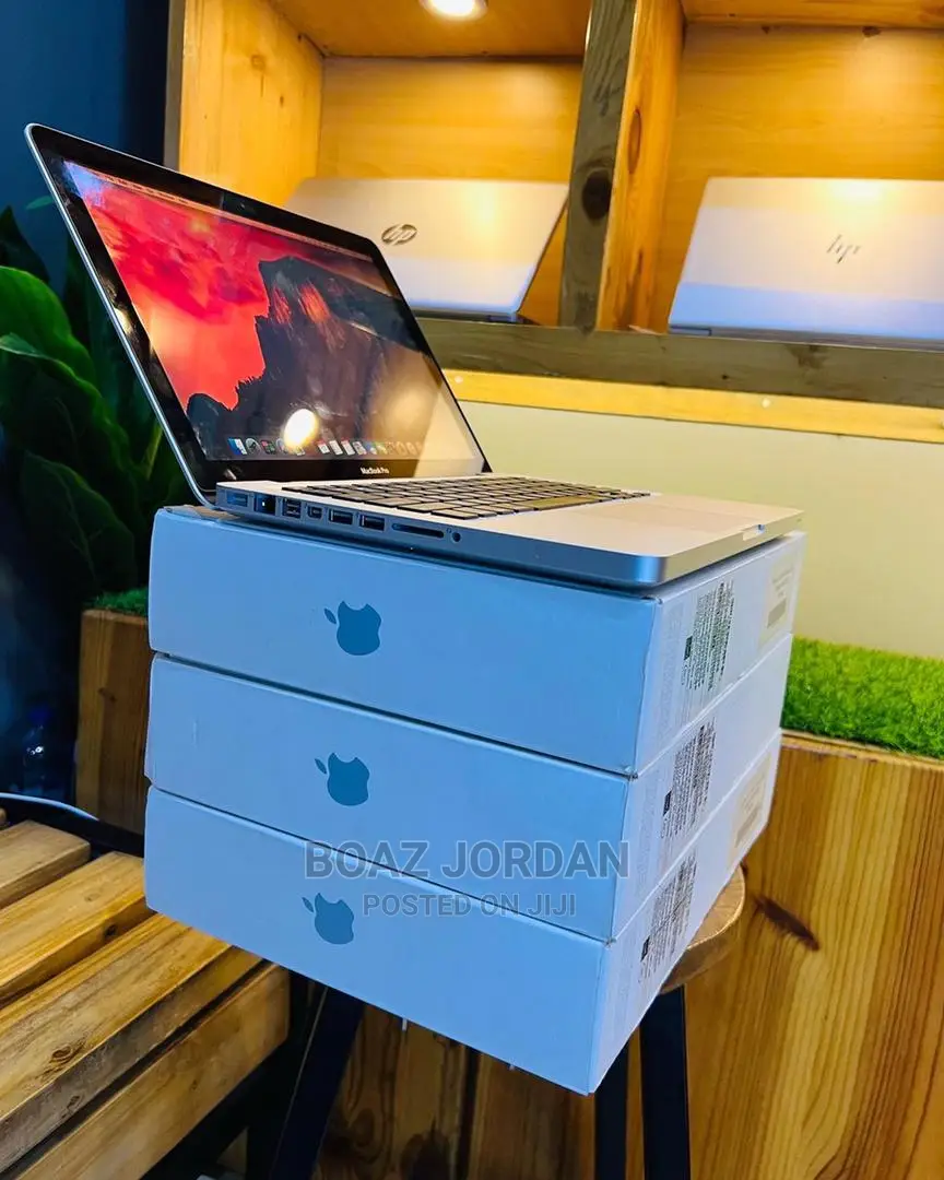 New Laptop Apple MacBook Pro 2012 4GB Intel Core I5 HDD 500GB