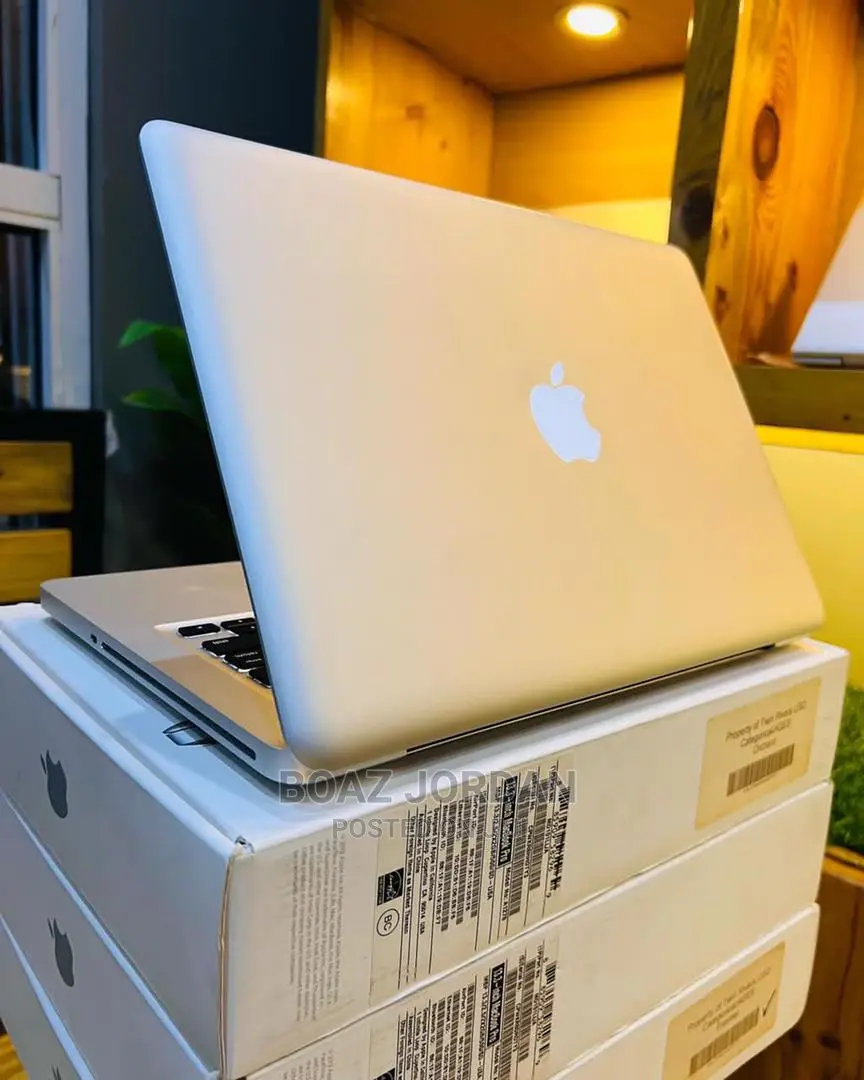 New Laptop Apple MacBook Pro 2012 4GB Intel Core I5 HDD 500GB