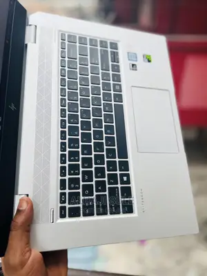 Laptop HP EliteBook 1050 G1 16GB Intel Core I5 SSD 512GB