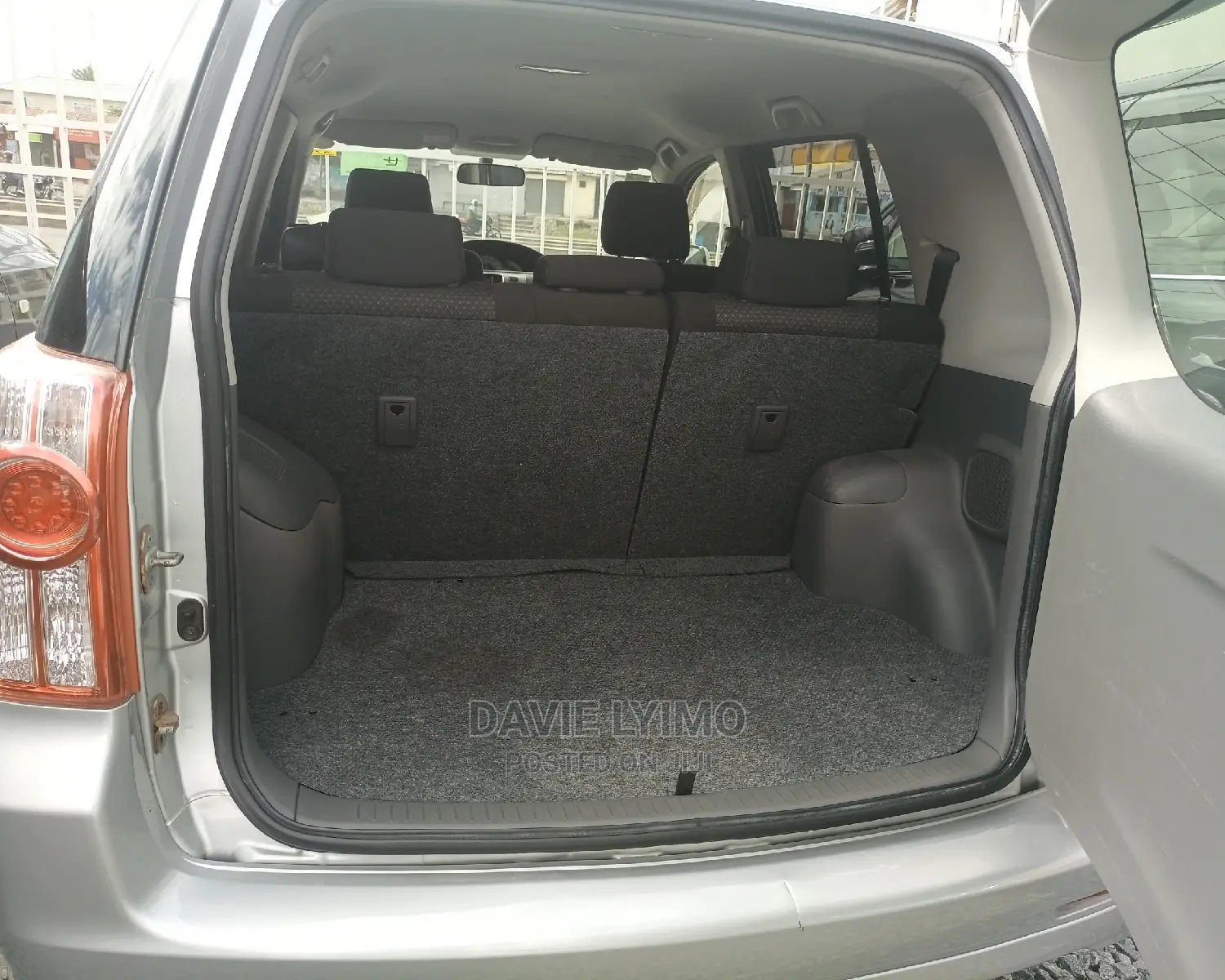 Toyota Raum 2006 Silver