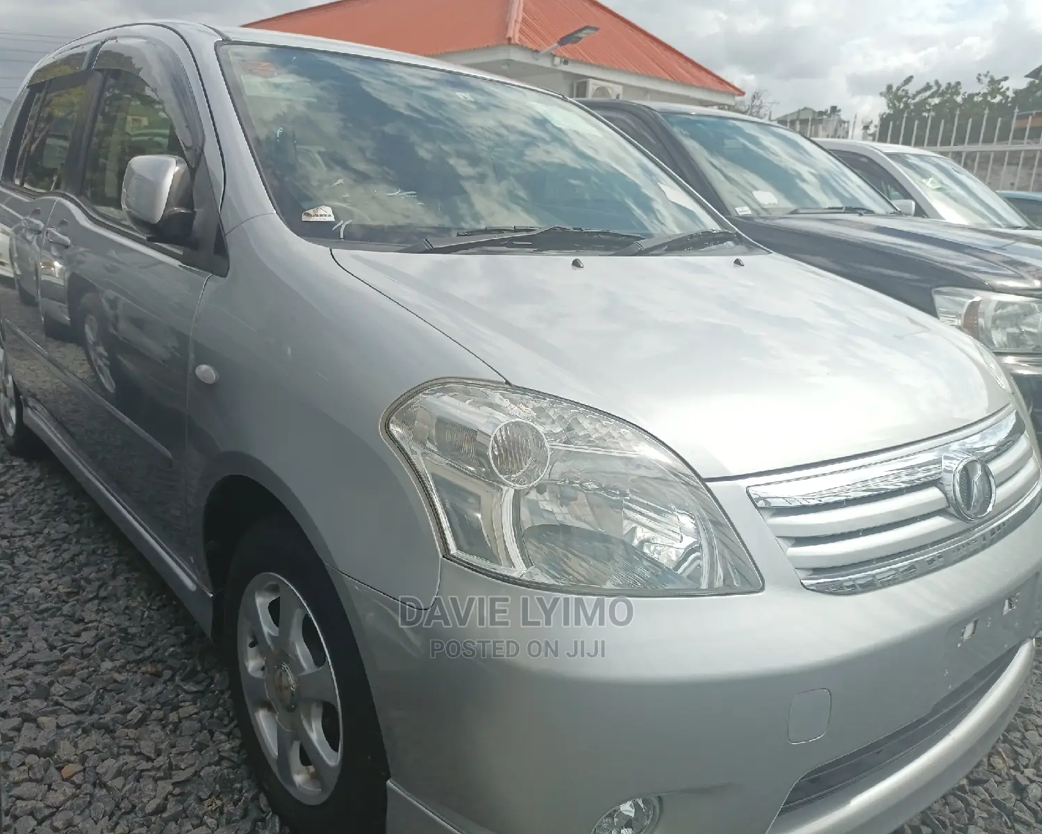 Toyota Raum 2006 Silver